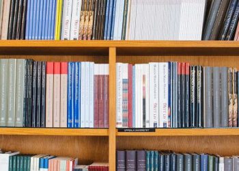 Em Cidade Tiradentes, biblioteca estimula leitura de autores negros