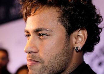 Instituto Neymar vai leiloar encontro com Silvio Santos