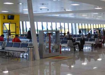 Aprovado o fim da cobrança por despacho de bagagem em voos