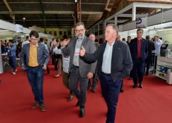Governador visita feira de avicultura e suinocultura em Venda Nova do Imigrante