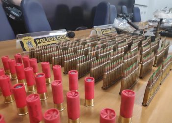 Polícia apreende arsenal que abastecia o tráfico no Complexo da Penha