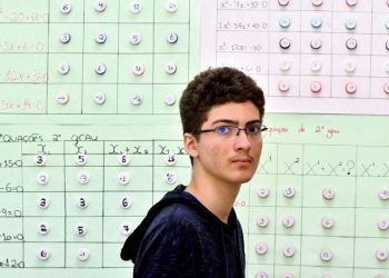Aluno autista de Vitória é ouro na Olimpíada Brasileira de Matemática
