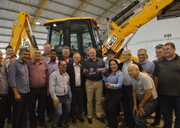 Estado investe mais de R$ 5 milhões em máquinas, veículos e equipamentos para 31 municípios