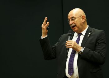 Programa Criança Feliz terá orçamento de R$ 800 milhões, diz ministro