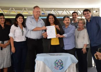 Conceição da Barra assina termo de adesão ao Programa Agenda Mulher