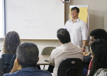 Esesp abre cerca de 1,5 mil vagas em cursos para servidores em novembro