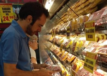 Ipem-ES realiza ações de fiscalização em supermercados e postos de combustíveis de Cariacica