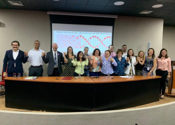 Lacen-ES se torna laboratório de referência em tuberculose para seis estados brasileiros