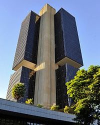 Copom reduz juros básicos para 5% ao ano, o menor nível da história