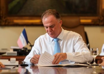 Casagrande anuncia aumento de vagas em concursos da Polícia Militar e Corpo de Bombeiros