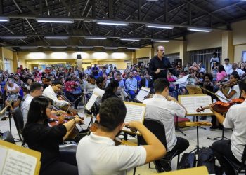 Governador participa de abertura do projeto ‘Orquestra nas Escolas’