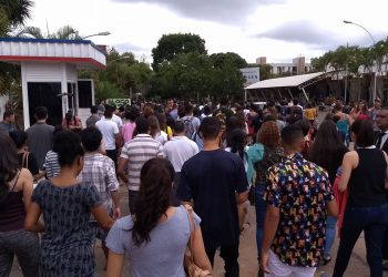 Mais de 5 milhões de candidatos fazem provas do Enem neste domingo