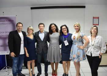 Jaqueline Moraes fala sobre o Agenda Mulher em Seminário da Adires