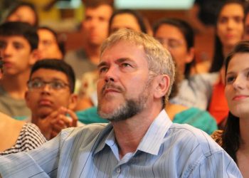 Pe. Belmiro: uma Igreja que encanta e é encantadora