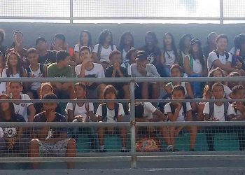 Projeto de atletismo leva alunos ao Estádio Conilon