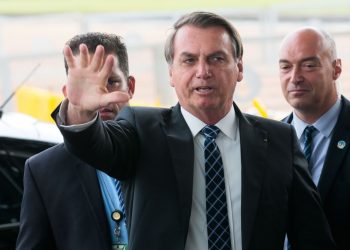 Desvalorização da moeda se deve a fatores externos, diz Bolsonaro