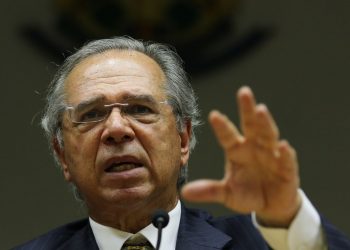 Guedes: alta da inflação fará salário mínimo ficar acima de R$ 1.031