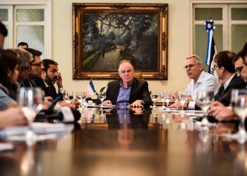 Estado vai receber R$ 1 bilhão em investimentos na área de papel e celulose