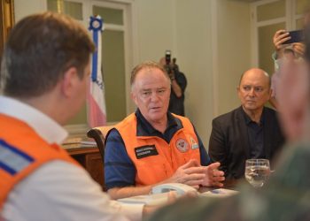 Governador e ministro discutem apoio federal na reconstrução de cidades atingidas pelas chuvas no ES