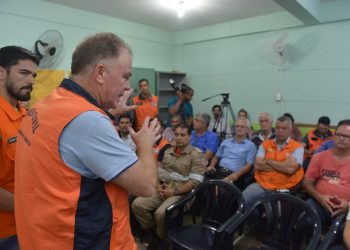 Governador se reúne com prefeitos e integrantes da Defesa Civil das cidades atingidas pelas chuvas