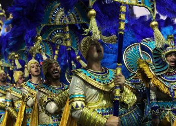 Águia de Ouro é campeã do carnaval de São Paulo pela primeira vez