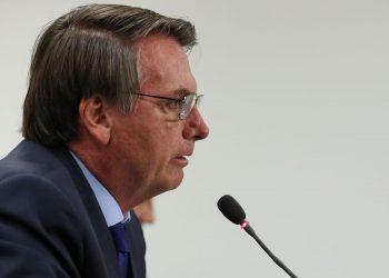 Bolsonaro: governo não vai interferir para controlar preço do petróleo