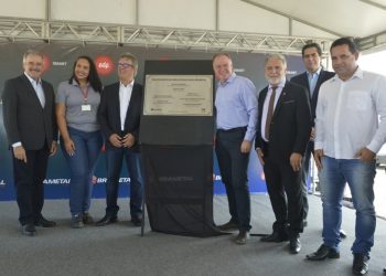 Governador participa de inauguração de usina solar em Linhares