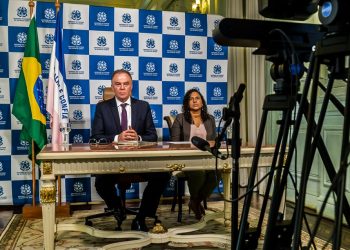 Casagrande pede união e responsabilidade em reunião com presidente