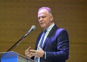 Por coronavírus, Governo do ES suspende aulas e antecipa férias