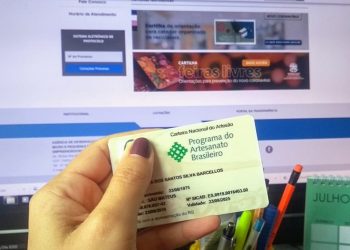 Simplifica-ES realiza videoconferência e reúne 140 participantes