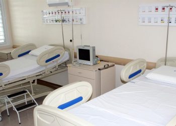 Evair de Melo auxilia na habilitação de mais 30 leitos de UTI para o ES