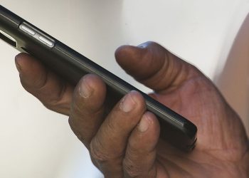 TIM, Claro e Telefônica fazem oferta por negócio móvel da Oi