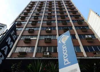 Brasil registra 3 milhões de casos de covid-19 e 101 mil mortes