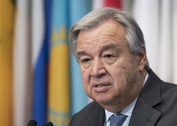 Mundo dividido está falhando no combate à covid-19, diz chefe da ONU