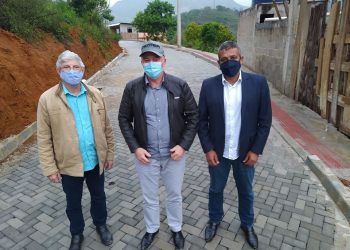 Governador visita obras rodoviárias e de reconstrução de pontes em Vargem Alta e Castelo