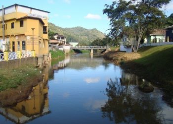 Governo revoga normas trabalhistas e apresenta eSocial simplificado