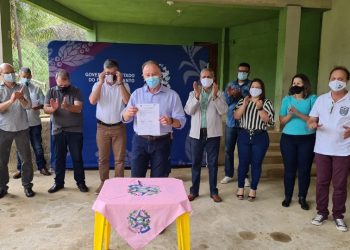 Governador assina Ordem de Serviço do Projeto-Piloto Rio Mangaraí