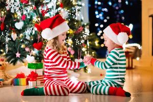Conheça sete sugestões de brincadeiras para animar a noite de Natal –  Jornal O Conilon