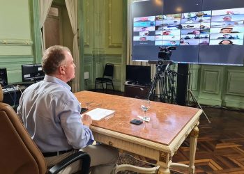 Governador, prefeitos e secretários de saúde se reúnem no combate ao Coronavírus