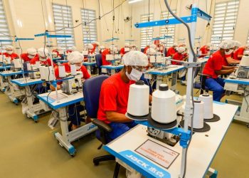 Empresas e instituições públicas tem benefícios ao contratar mão de obra carcerária