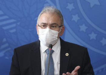Marcelo Queiroga diz que meta do governo é vacinar 1 milhão por dia