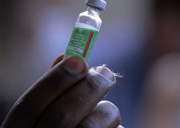 Fiocruz já produz 900 mil doses de vacina contra covid-19 por dia – serão 18 milhões de doses neste mês