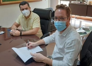 Adolescentes da Unip Norte cultivam horta para consumo próprio