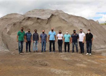 Vereadores de Jaguaré conhecem sistema de calçamento com Revsol