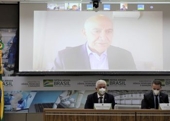 Senado: Marcos Pontes afirma que ministério apoia estudo de 15 vacinas