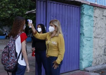 Aulas presenciais voltam para todos os níveis da Educação nesta segunda-feira