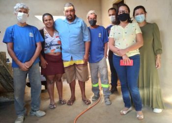 Famílias de baixa renda de Nova Venécia são beneficiadas com disponibilização gratuita de pedreiros para obras em residências