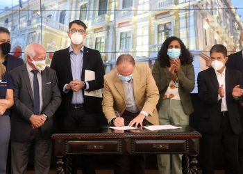 Governador sanciona Lei do Refis para empresas capixabas