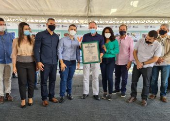 Governo do Estado entrega obras de infraestrutura e autoriza novos investimentos no aniversário de 159 anos de Viana