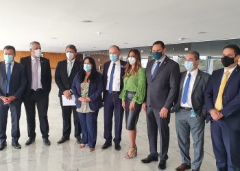 Doses para aplicação da segunda meia dose do Projeto Viana Vacinada são entregues nesta quinta-feira (05)